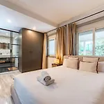 Апартаменти Exclusive Ground Floor With Large Garden In Puerto Banus *
