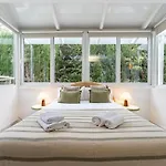 Exclusive Ground Floor With Large Garden In Puerto Banus Марбелья