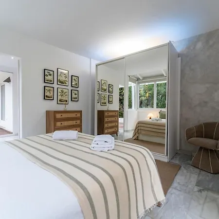 Exclusive Ground Floor With Large Garden In Puerto Banús Apartment Marbella