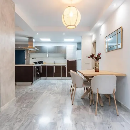 Daire Exclusive Ground Floor With Large Garden In Puerto Banus *