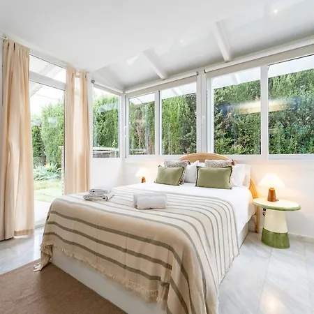 Exclusive Ground Floor With Large Garden In Puerto Banus Marbella