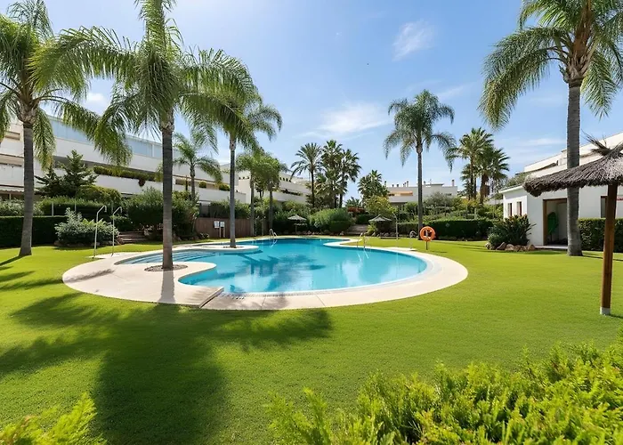 Exclusive Ground Floor With Large Garden In Puerto Banus *