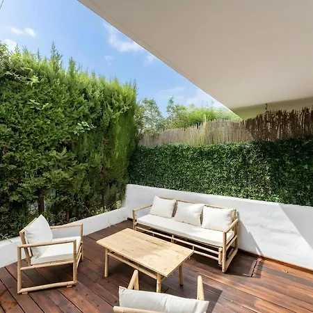 Apartment Exclusive Ground Floor With Large Garden In Puerto Banus *