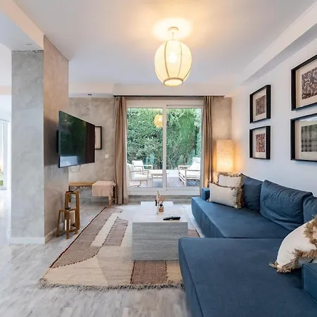 Apartment Exclusive Ground Floor With Large Garden In Puerto Banus *